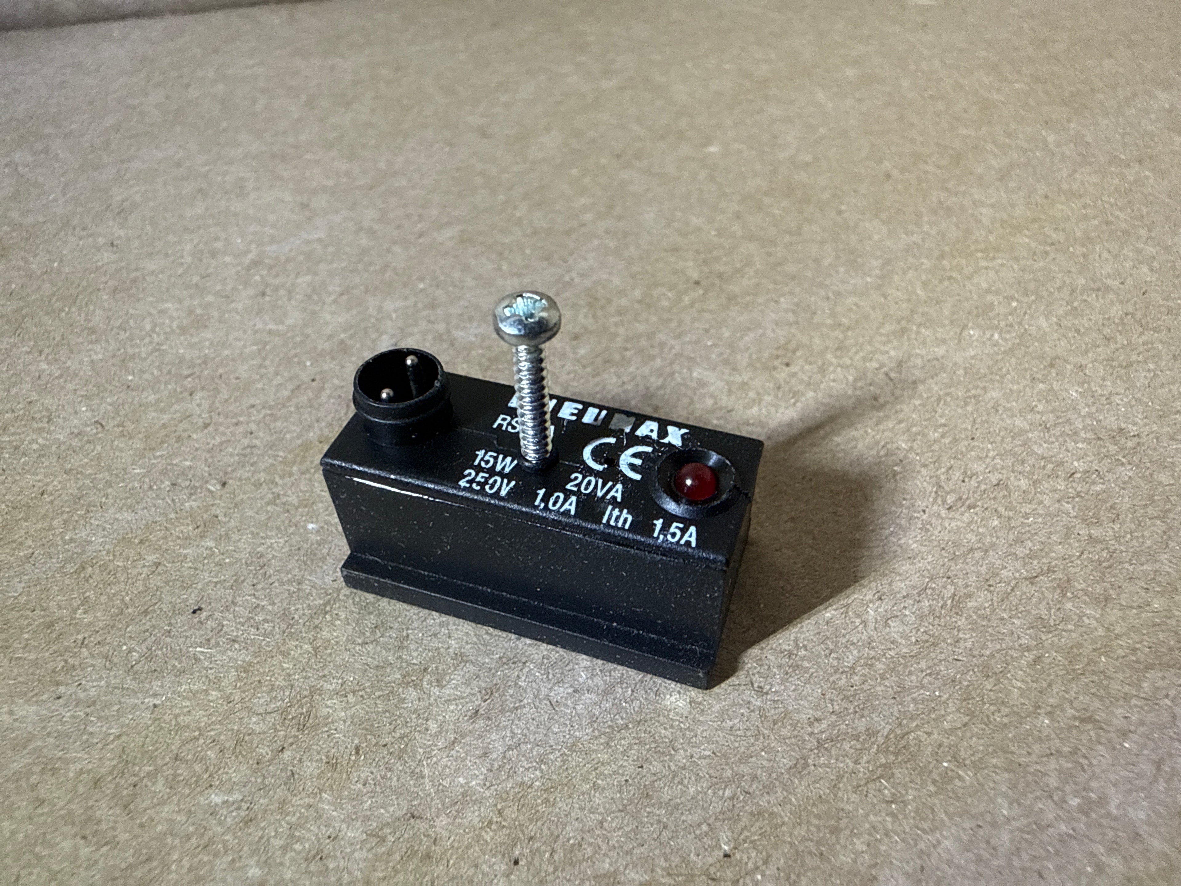 RS.UA  2pins quick connect magnetique