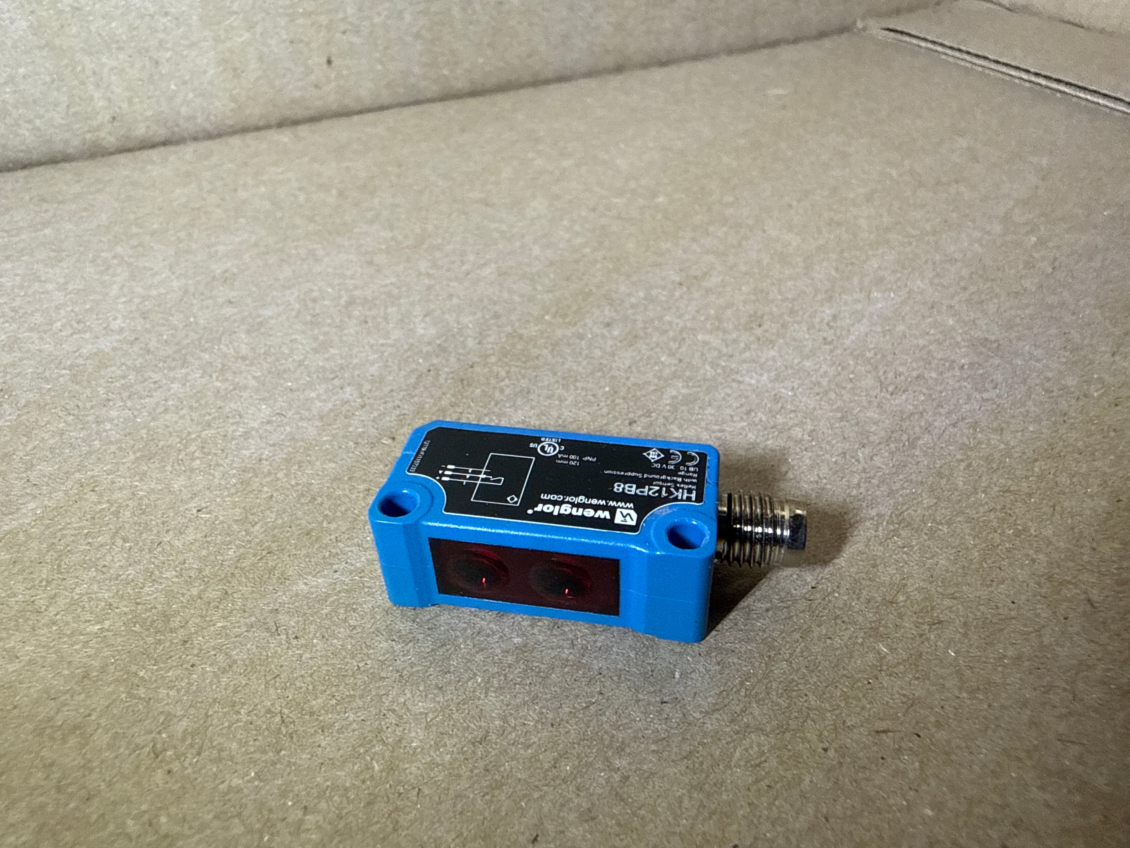 senser tool change Rotatif HK12PB8 Wenglor bleu