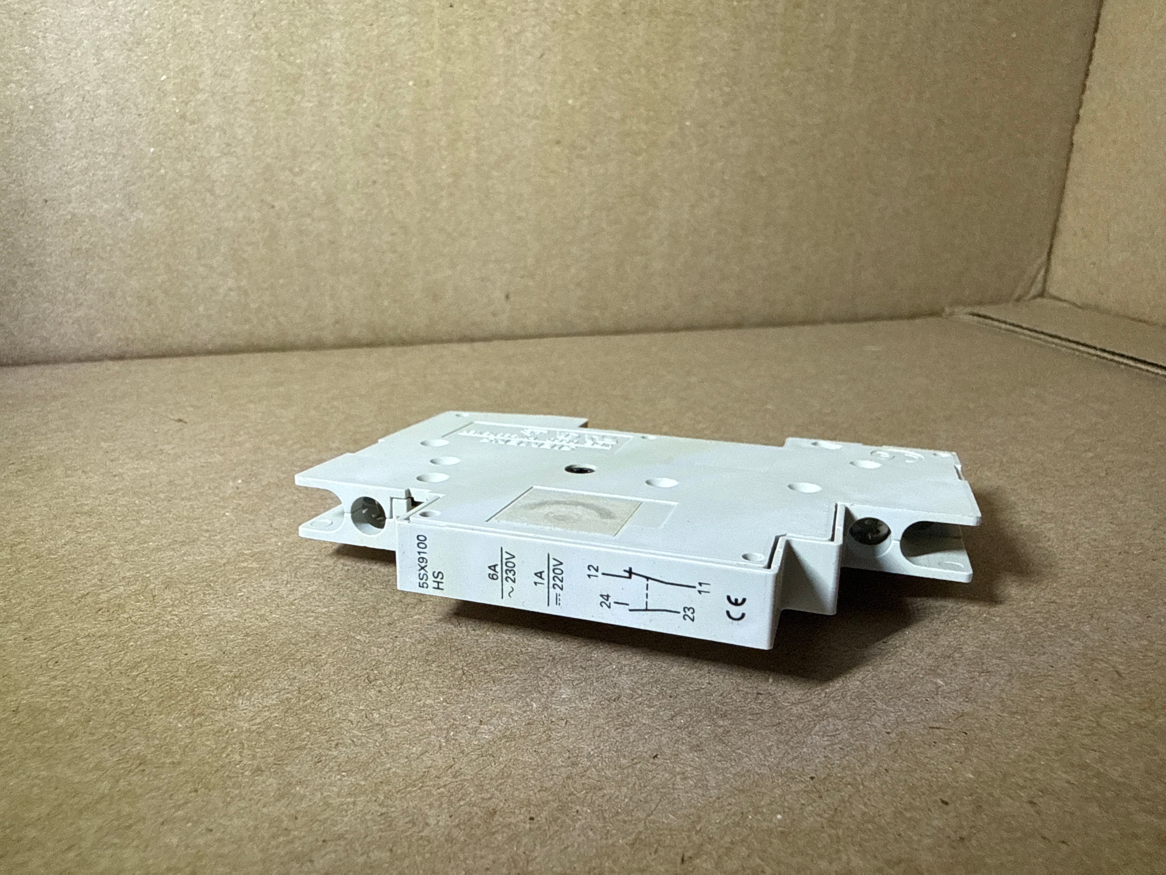 contact aux 5SX9100