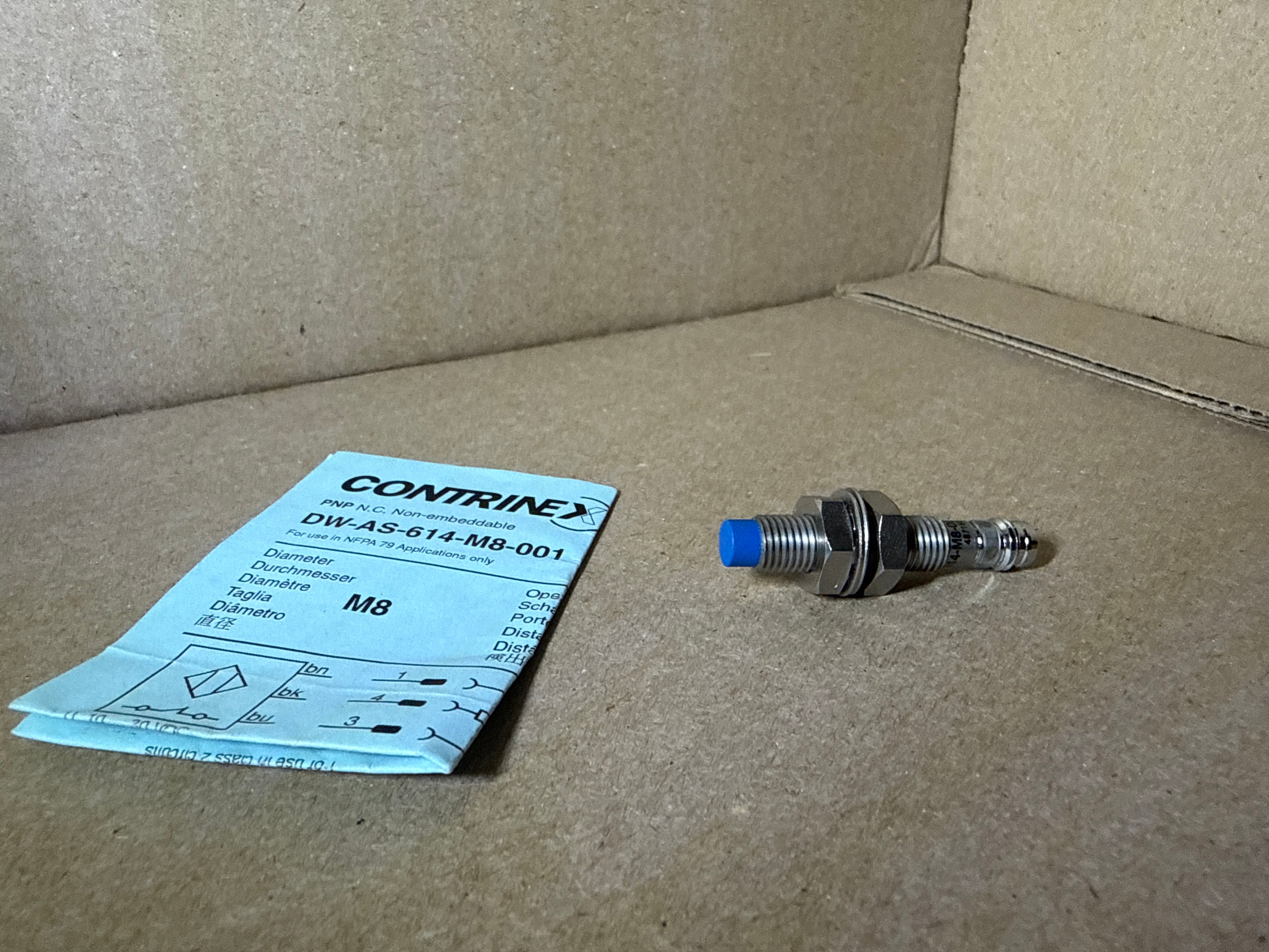 DW-AS-614-M8-001 Contrinex inductif